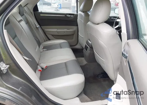 2008 Chrysler 300 Touring z USA, uszkodzony, nr VIN 2C3LA53G08H165266